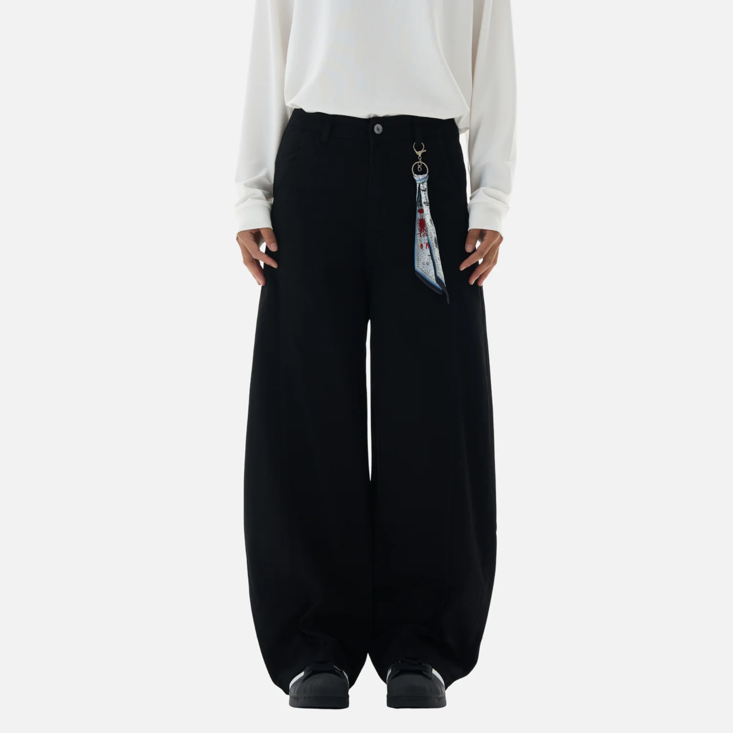 Pendant Detail Slant Cargo Baggy Pants - Beauption